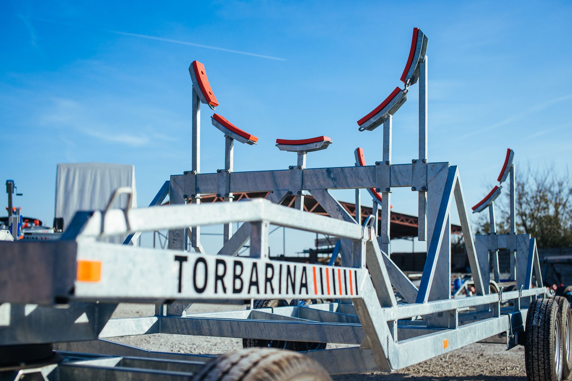 Prikolica za jedrilice s okretnicom ukupne mase 3500kg, čelična, torbarina, custom made