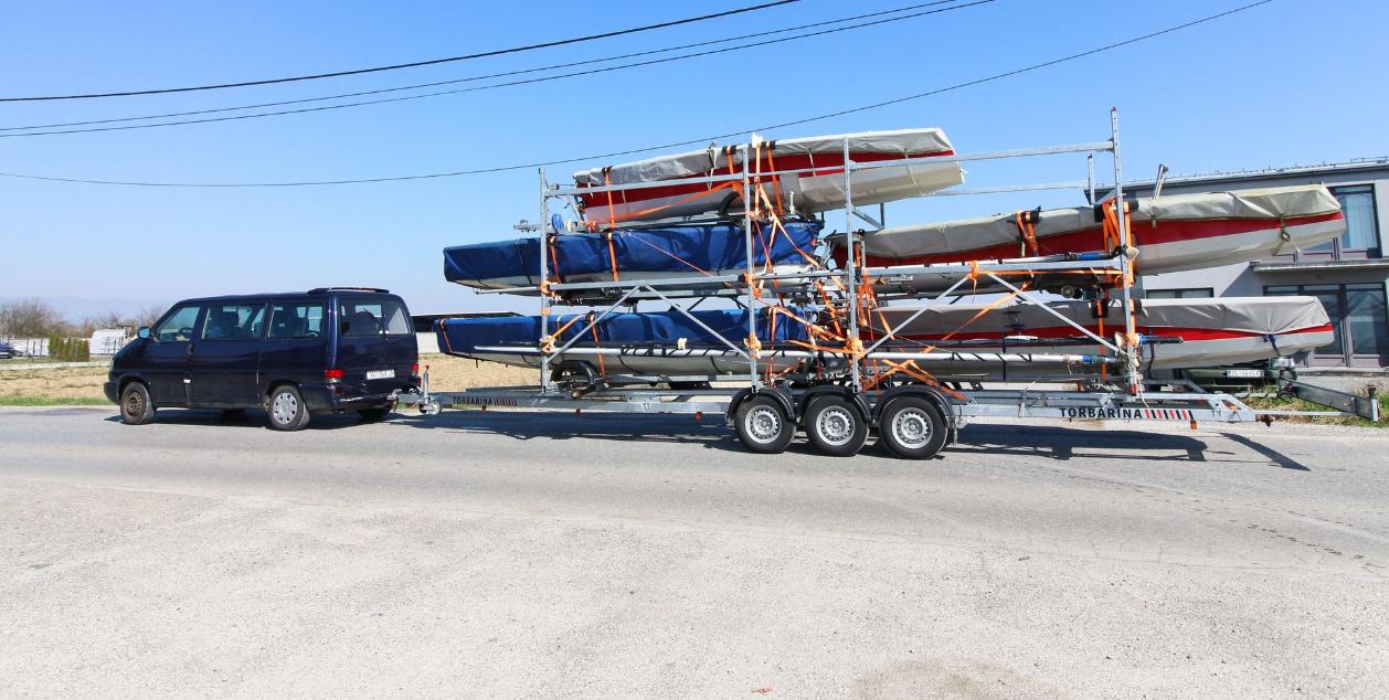Prikolica trailer za optimiste s tri osovine