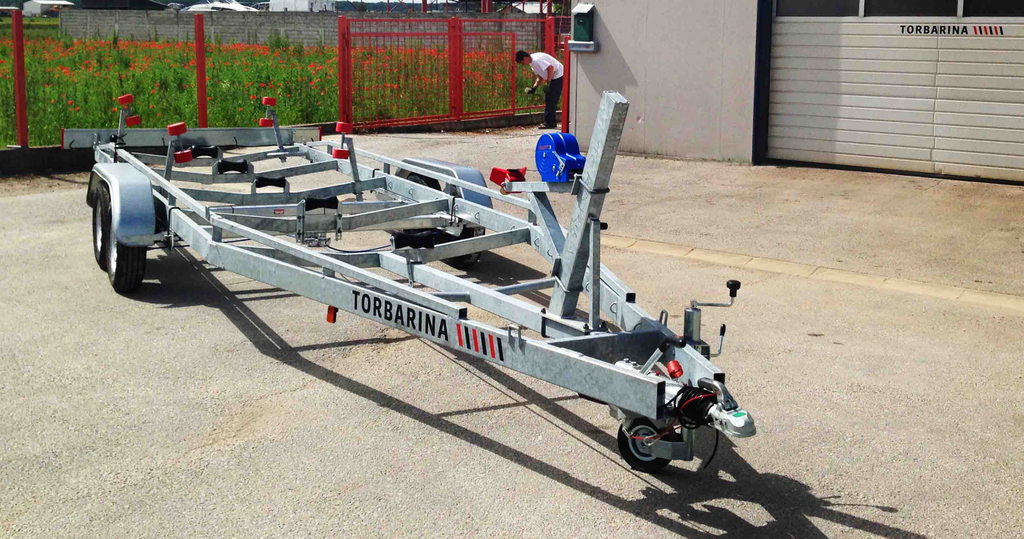 Brodska prikolica Prima 2700